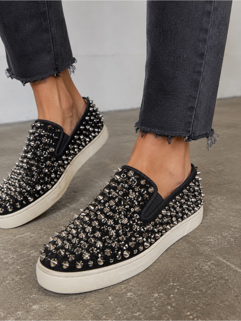 Christian Louboutin roller boat spiked flat sneakers/loafers